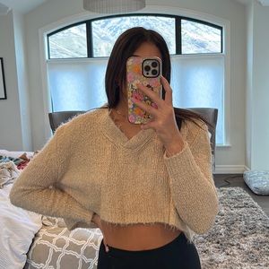Urban outfitters cropped sweater Size XS